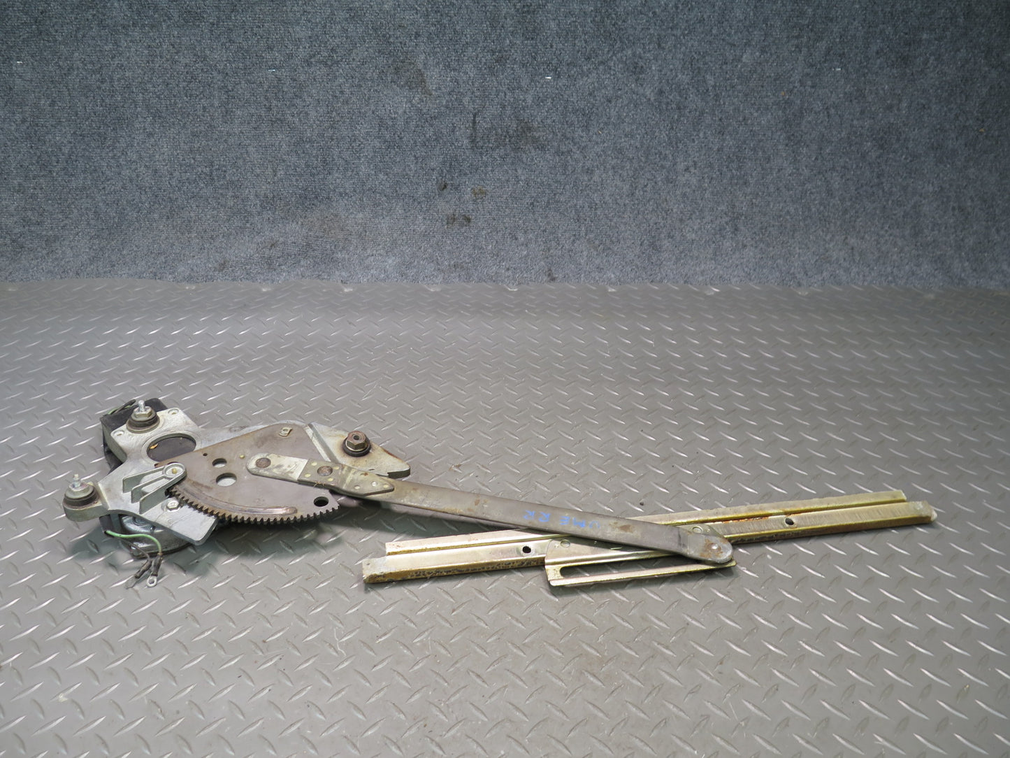75-76 Mercedes W115 300SD Rear Right Door Window Regulator w Motor OEM