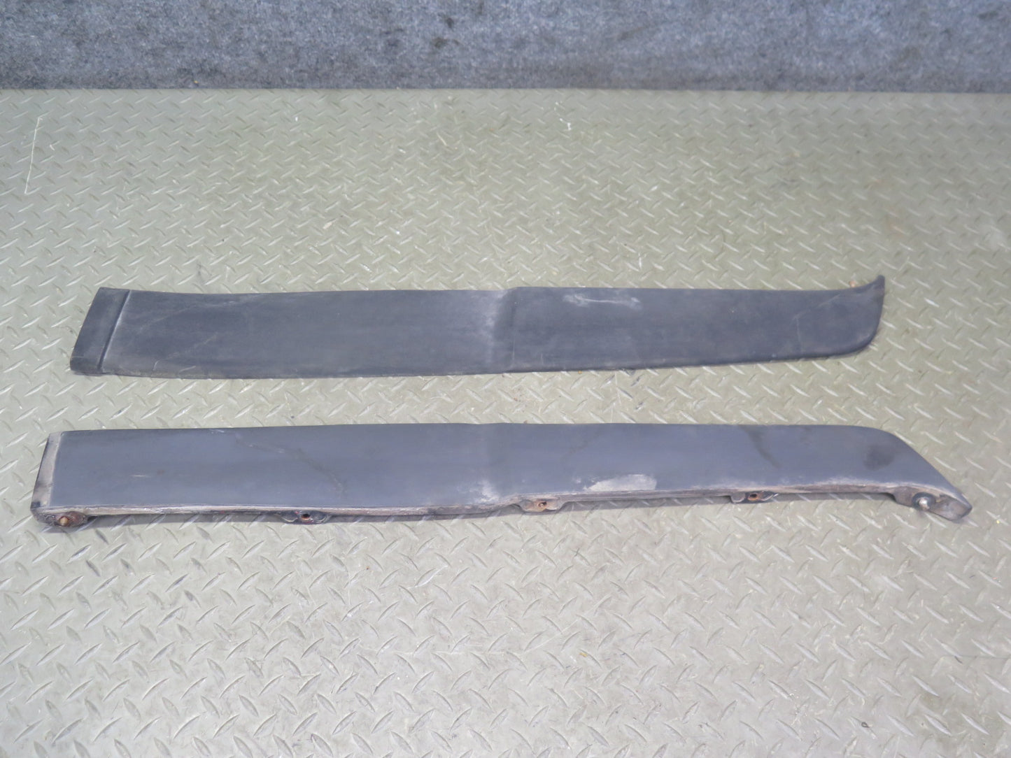 75-76 Mercedes W115 300SD Front Left & Right Bumper Filler Cover Molding Set OEM