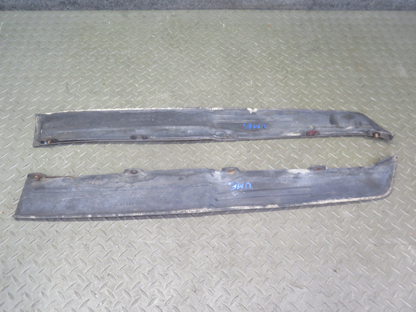 75-76 Mercedes W115 300SD Front Left & Right Bumper Filler Cover Molding Set OEM