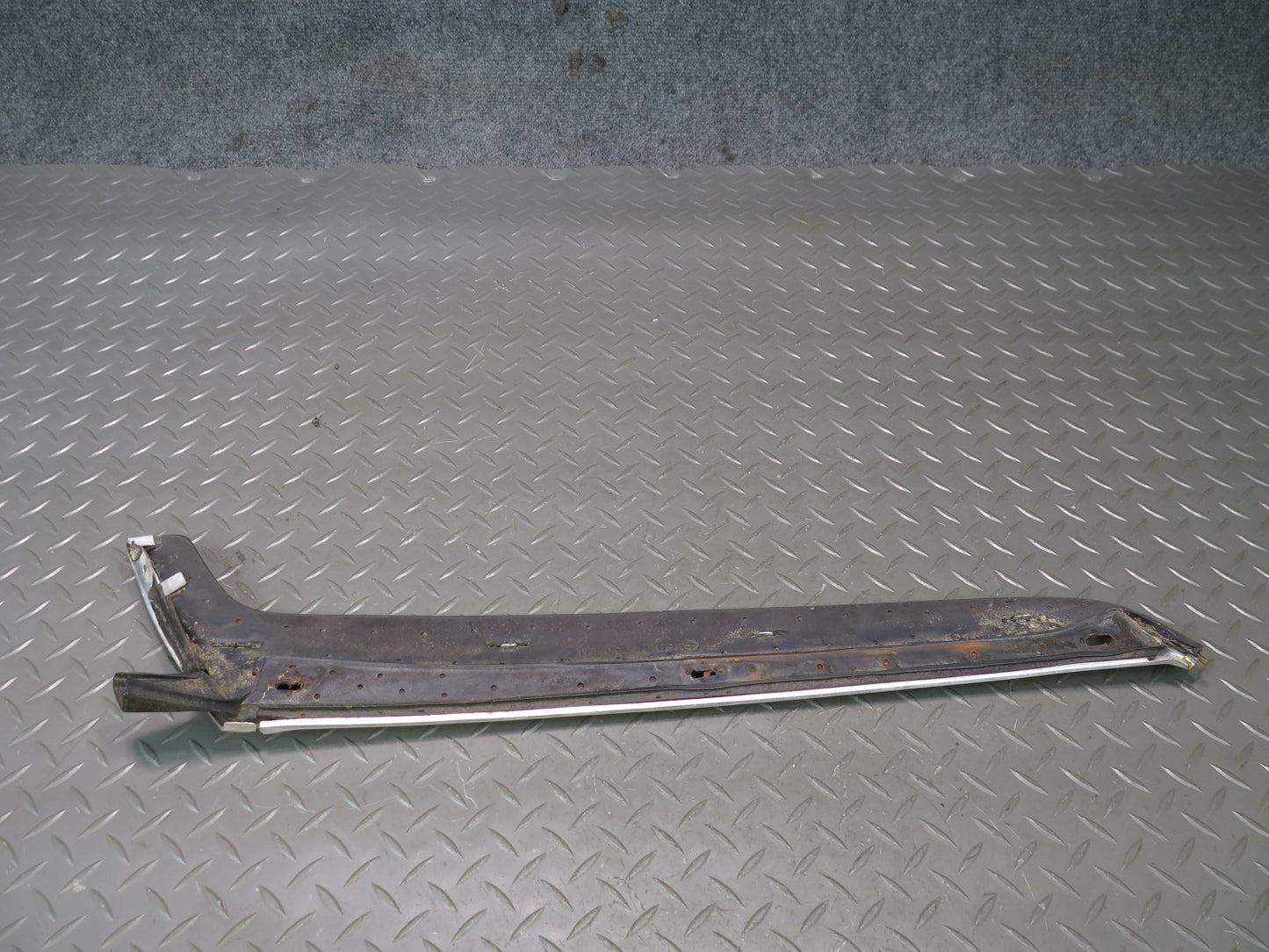 75-76 Mercedes W115 300SD Front Left Right A Pillar Chrome Trim Molding Set OEM