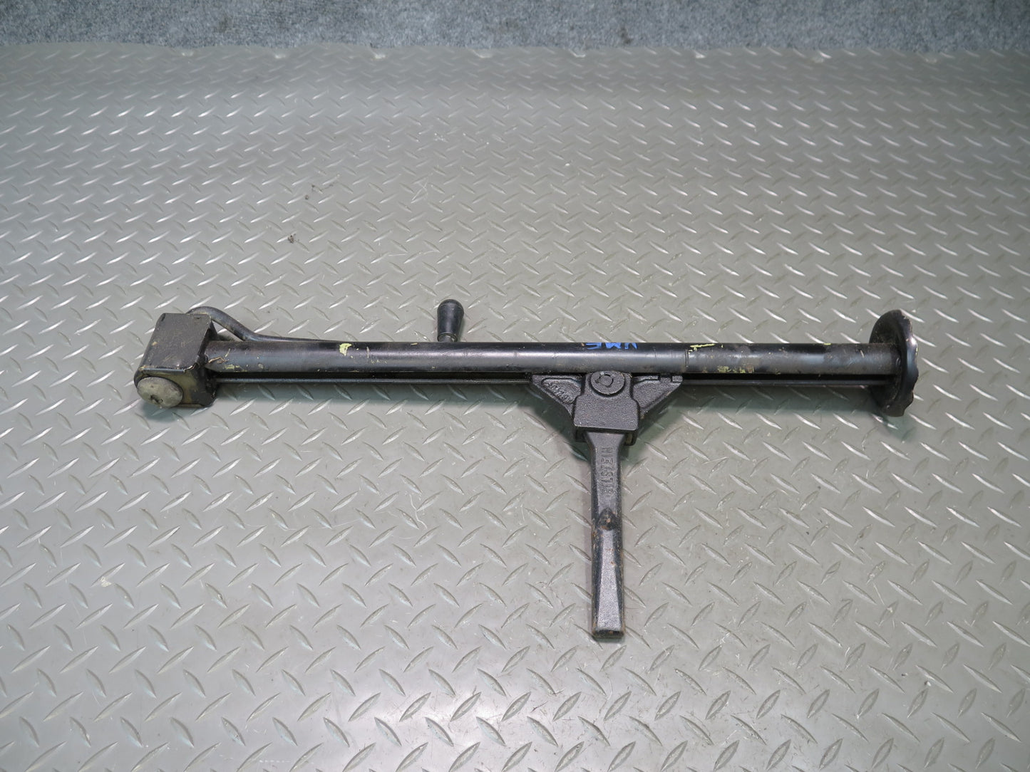75-76 Mercedes W115 300SD Emergency Spare Tire Lift Jack w Wrench Tool Set OEM