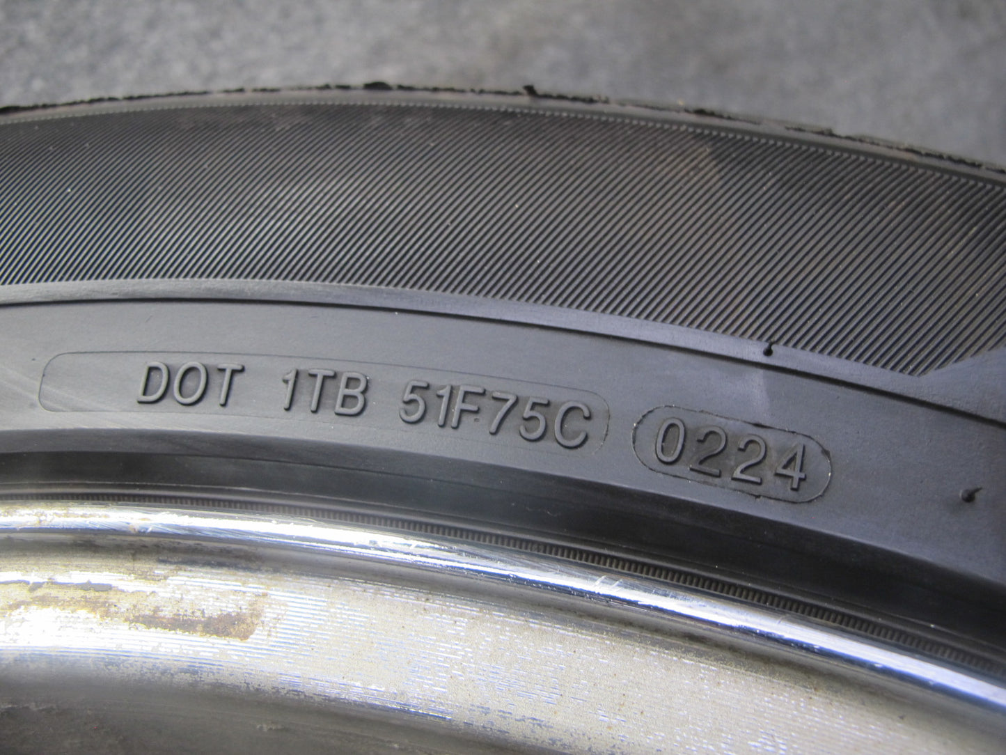 2007-2014 Cadillac Escalade R22" Chrome Wheel Rim 22x9J ET31 Landsail 285/45