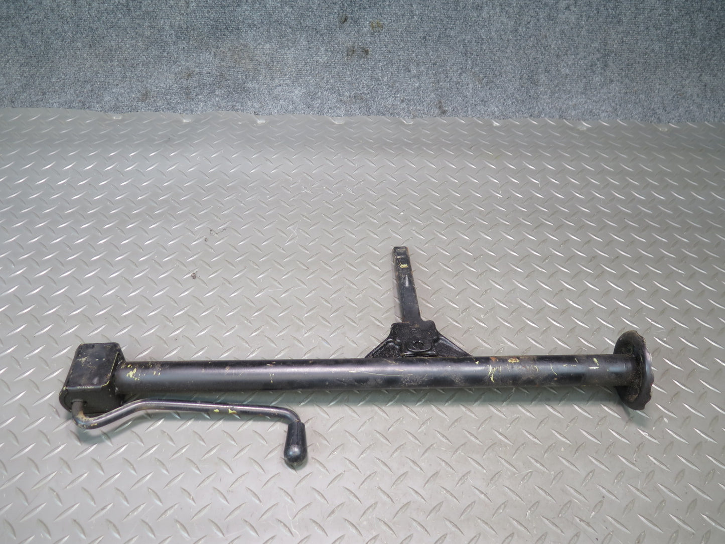 75-76 Mercedes W115 300SD Emergency Spare Tire Lift Jack w Wrench Tool Set OEM