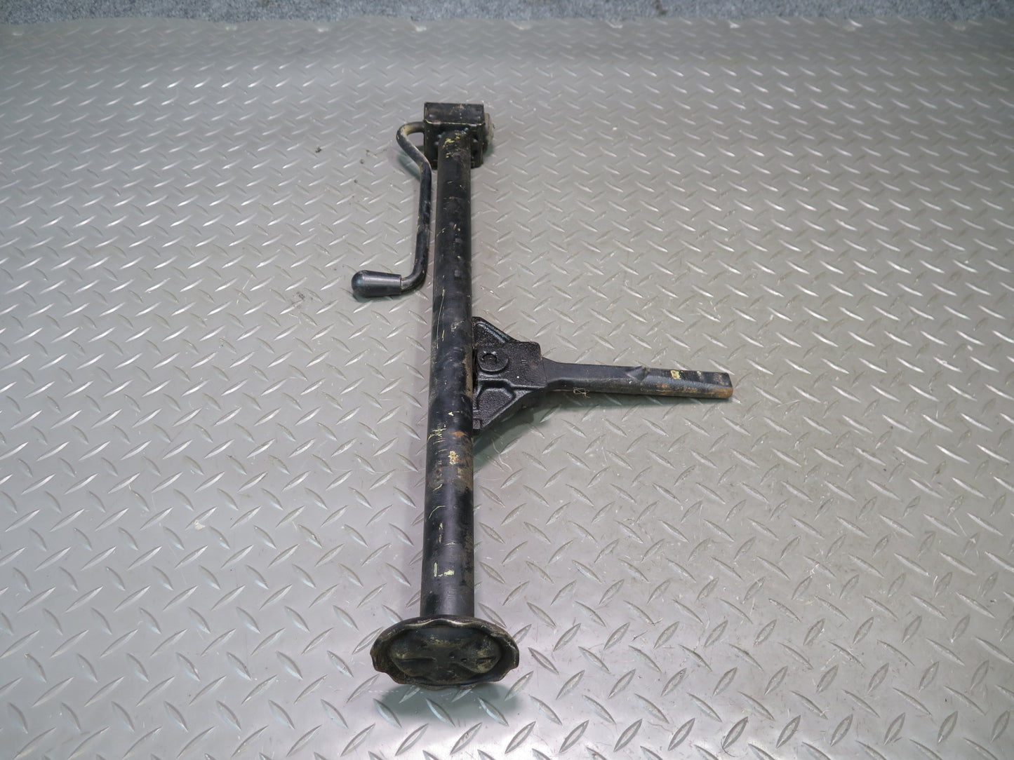 75-76 Mercedes W115 300SD Emergency Spare Tire Lift Jack w Wrench Tool Set OEM