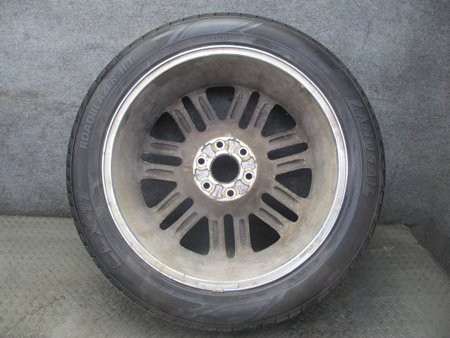 2007-2014 Cadillac Escalade R22" Chrome Wheel Rim 22x9J ET31 Landsail 285/45