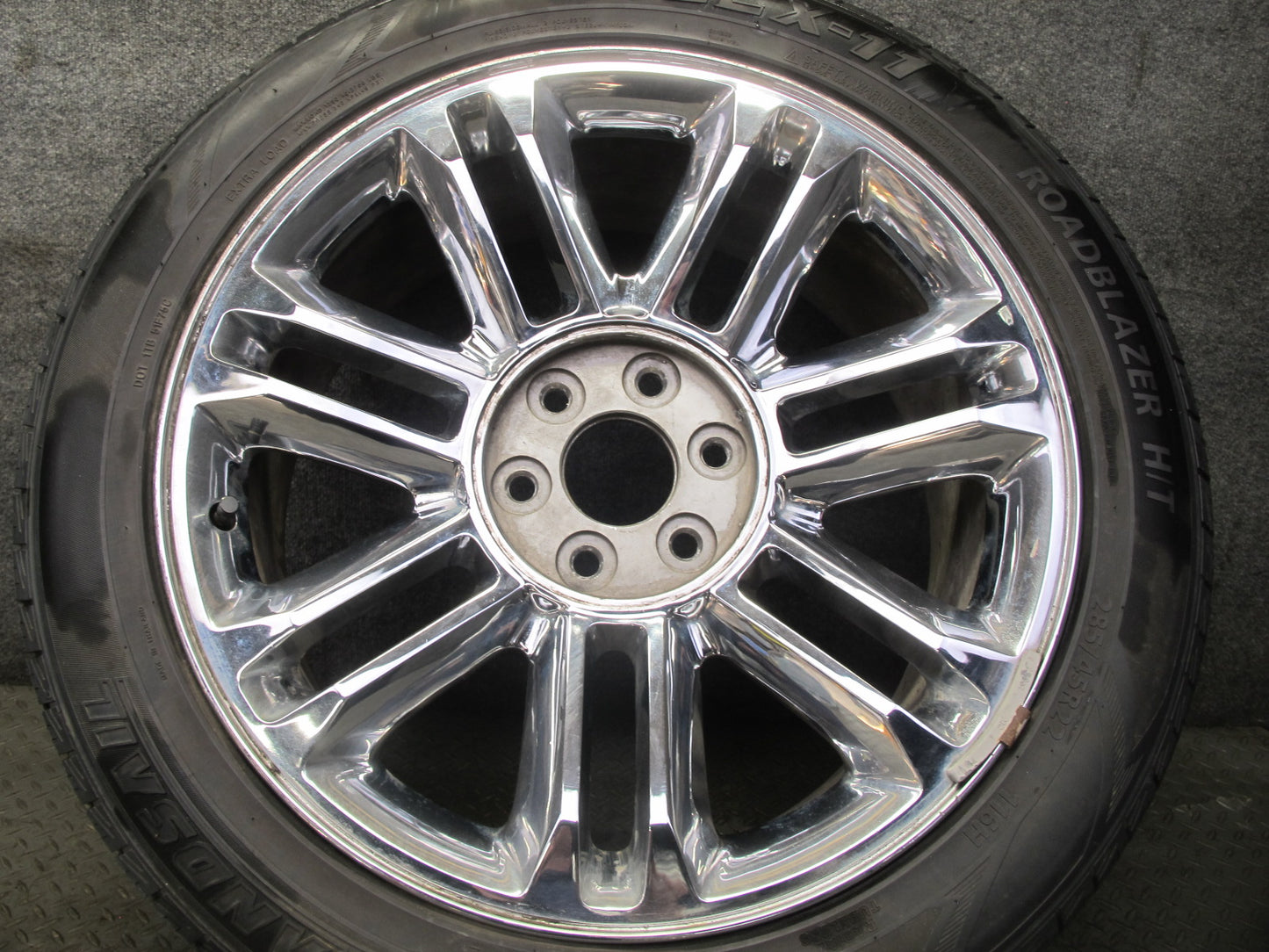 2007-2014 Cadillac Escalade R22" Chrome Wheel Rim 22x9J ET31 Landsail 285/45