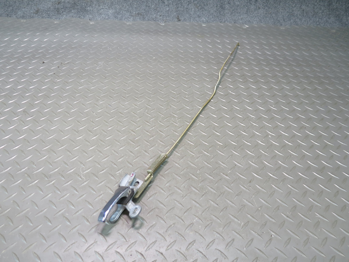 75-76 Mercedes W115 300SD Rear Right Door Interior Handle w Link OEM