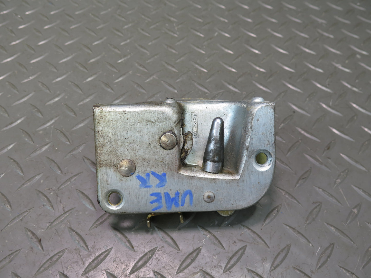 75-76 Mercedes W115 300SD Rear Right Door Lock Latch Actuator OEM