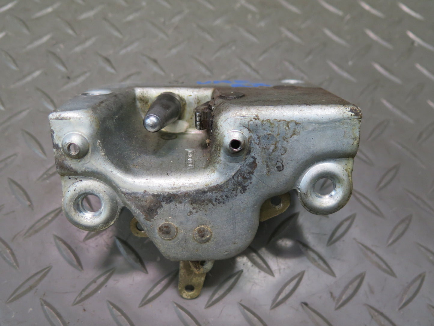 75-76 Mercedes W115 300SD Rear Right Door Lock Latch Actuator OEM