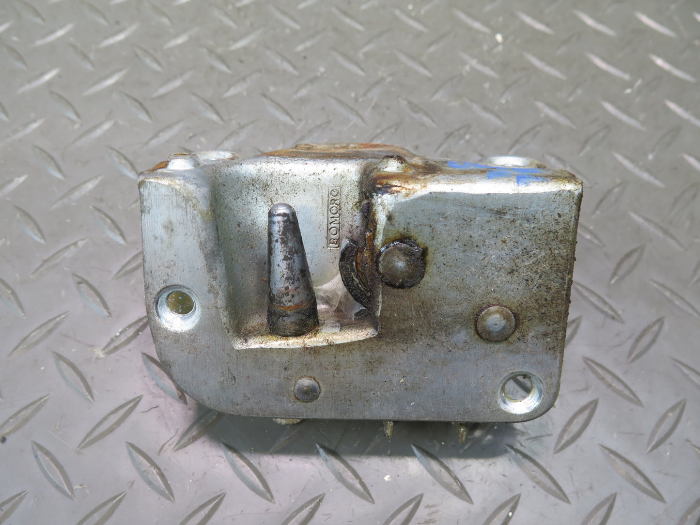 75-76 Mercedes W115 300SD Rear Left Door Lock Latch Actuator OEM