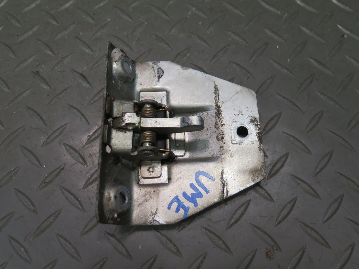 75-76 Mercedes W115 300SD Rear Trunk Lid Lock Latch OEM