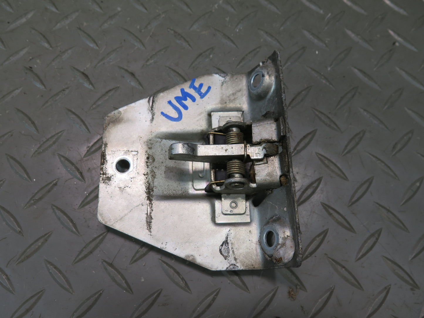 75-76 Mercedes W115 300SD Rear Trunk Lid Lock Latch OEM