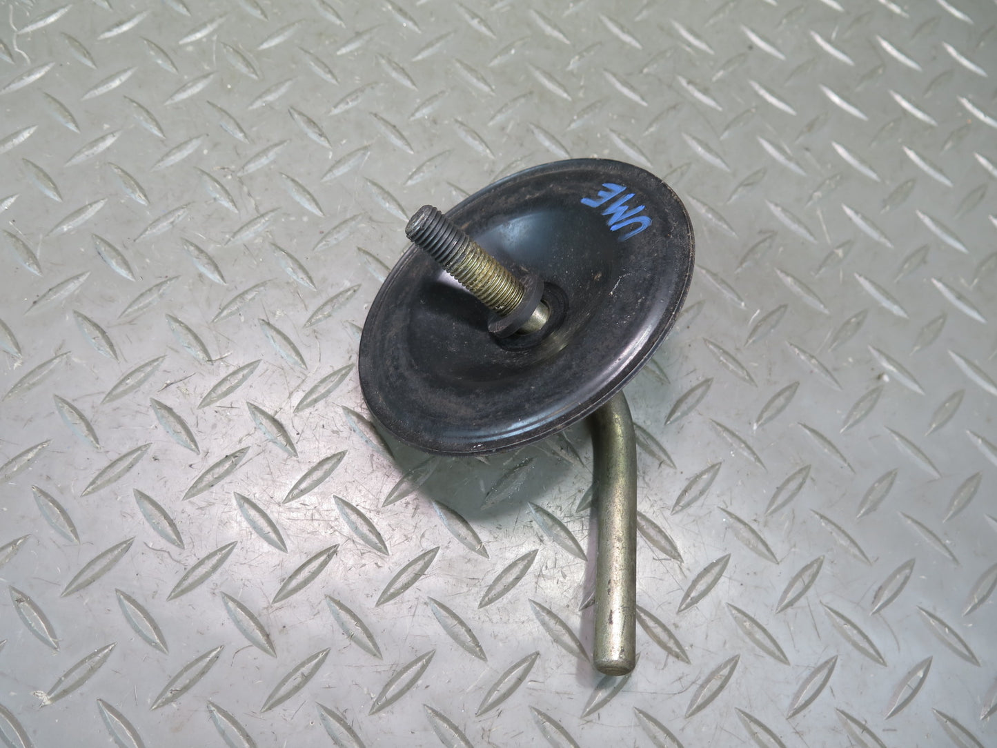 75-76 Mercedes W115 300SD Spare Tire Screw Bracket OEM