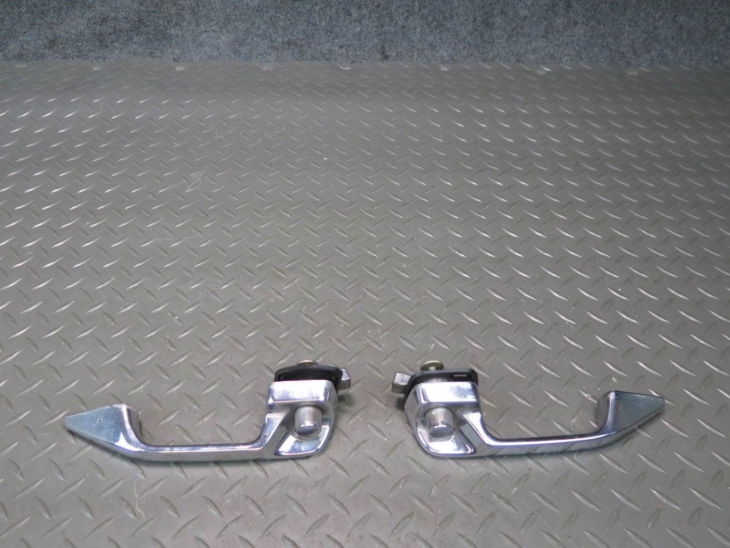 75-76 Mercedes W115 300SD Rear Right & Left Exterior Door Handle Set OEM