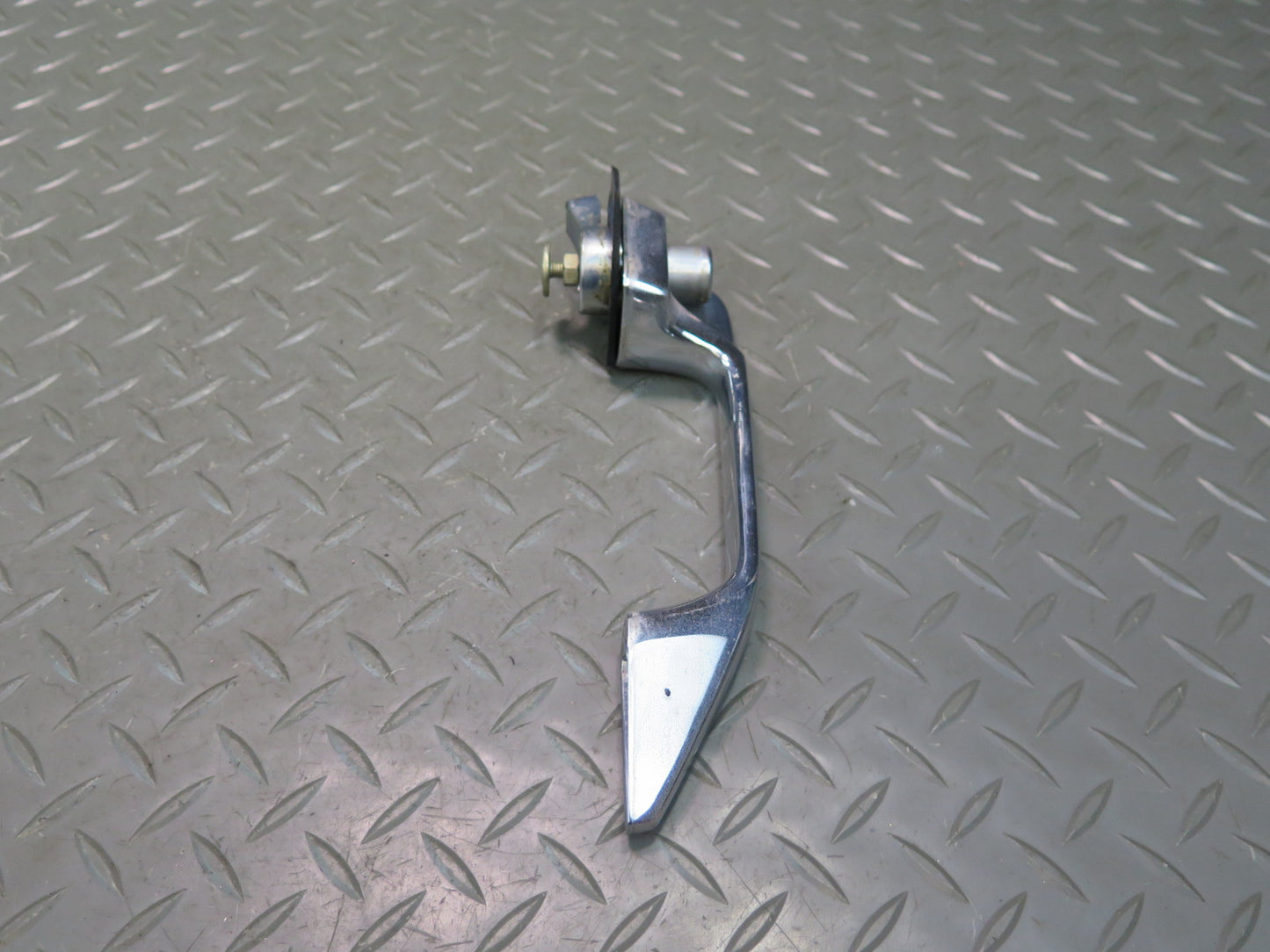 75-76 Mercedes W115 300SD Rear Right & Left Exterior Door Handle Set OEM