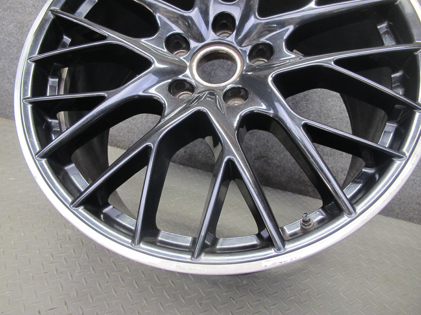 17-23 Porsche Panamera 971 Rear R21" Alloy Wheel Rim 21x11.5J ET69 971601025K