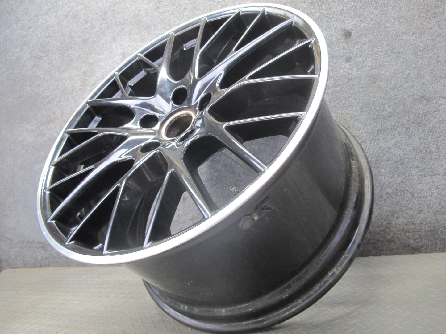 17-23 Porsche Panamera 971 Rear R21" Alloy Wheel Rim 21x11.5J ET69 971601025K