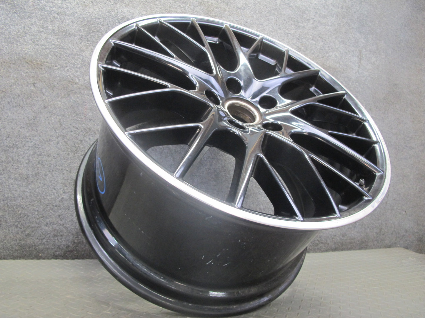 17-23 Porsche Panamera 971 Rear R21" Alloy Wheel Rim 21x11.5J ET69 971601025K