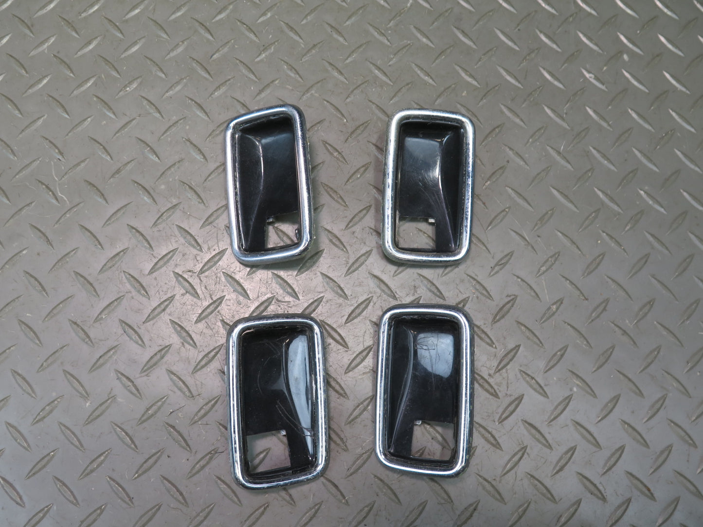 75-76 Mercedes W115 300D Front & Rear Door Handle w Armrest & Trim Set OEM