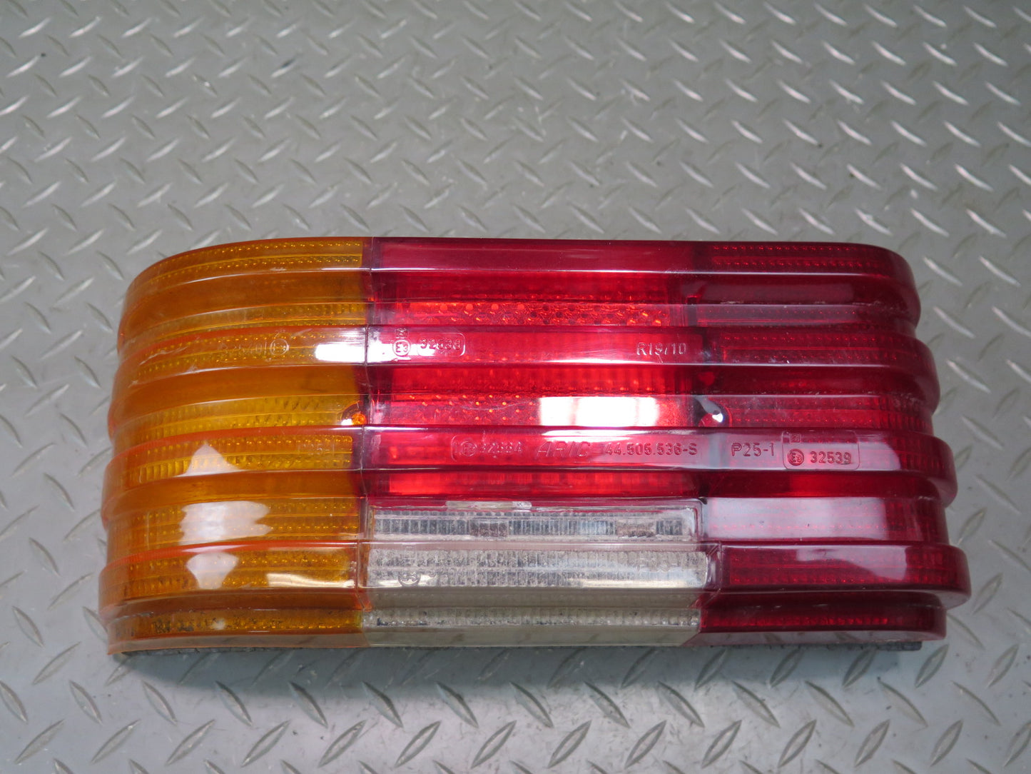 75-76 Mercedes W115 300D Set of 2 Rear Left & Right Tail Light Lamp OEM