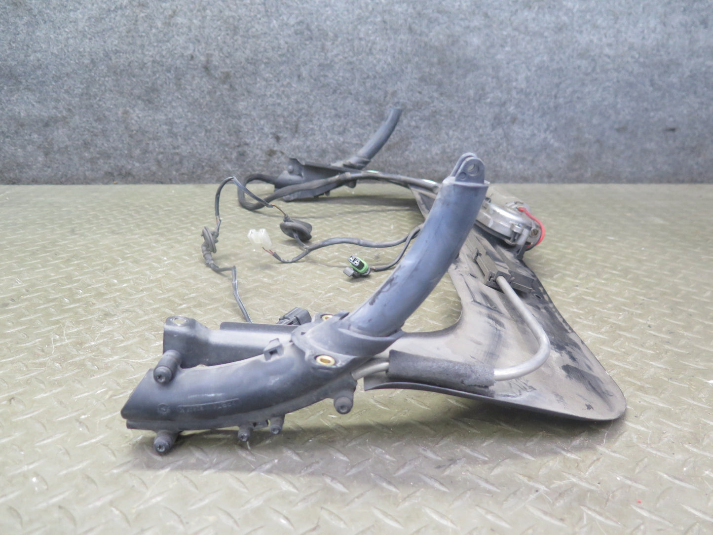 1999-2005 Porsche 911 Carrera 996 Rear Engine Deck Lid Spoiler Drive Motor Assy