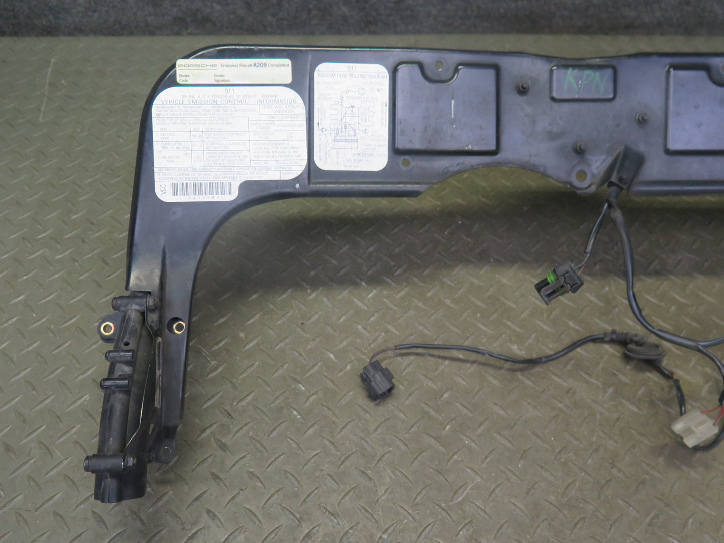 1999-2005 Porsche 911 Carrera 996 Rear Engine Deck Lid Spoiler Drive Motor Assy