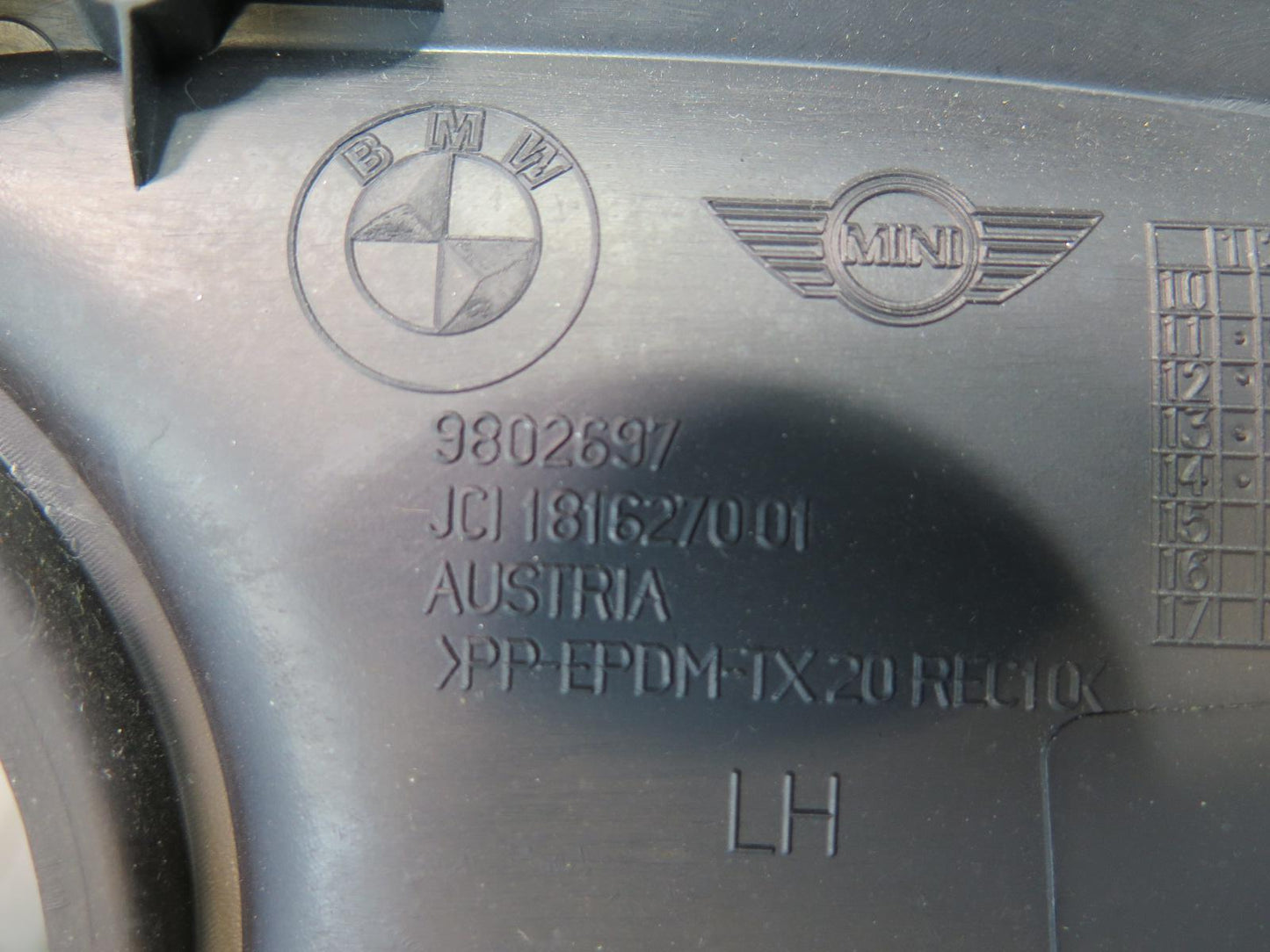 11-15 Mini Cooper R60 Countryman Front Left Seat Adjust Trim Panel Black Set OEM