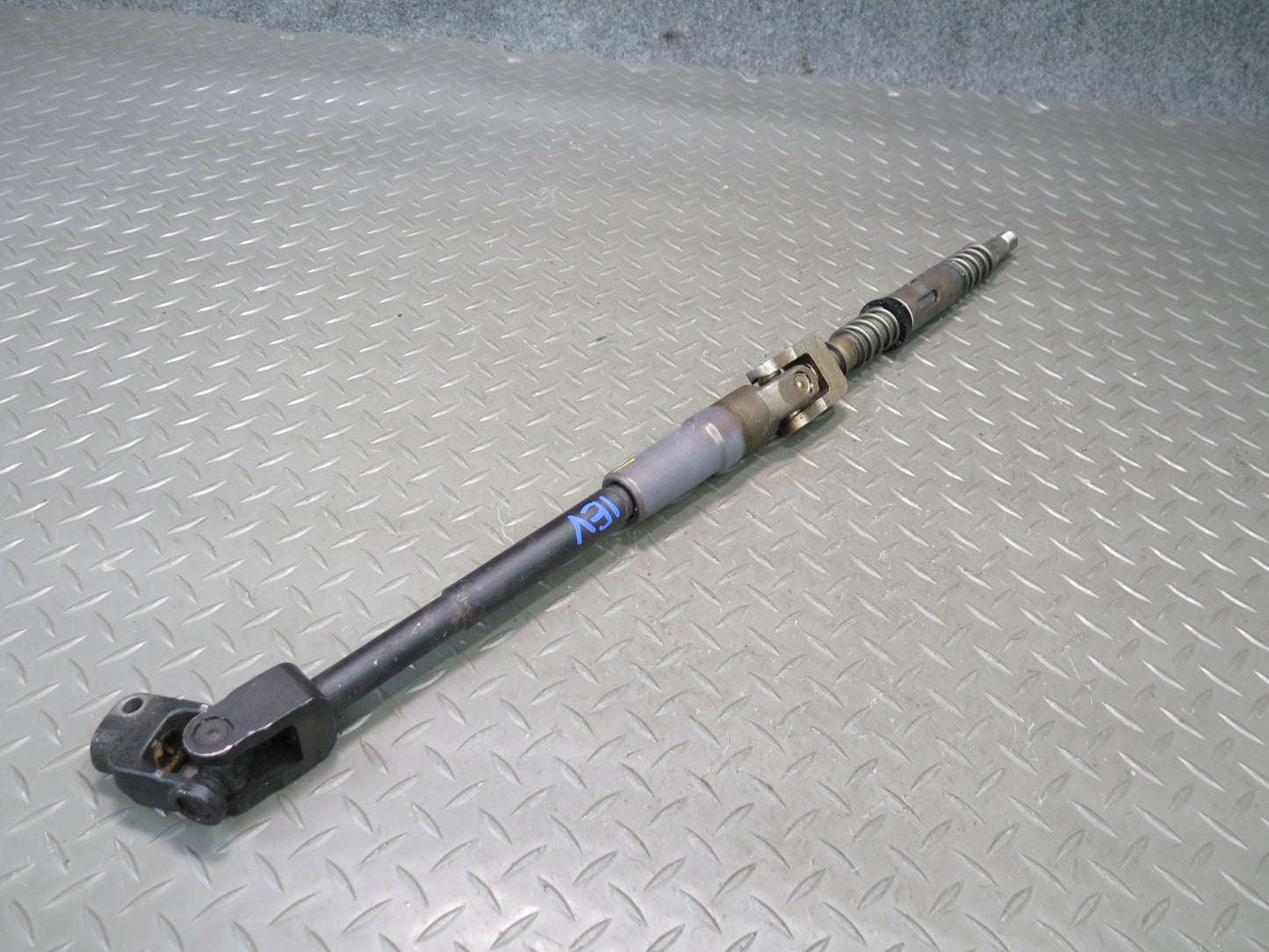 99-03 VW Eurovan T4 Steering Column Upper & Lower Linkage U Joint Shaft OEM