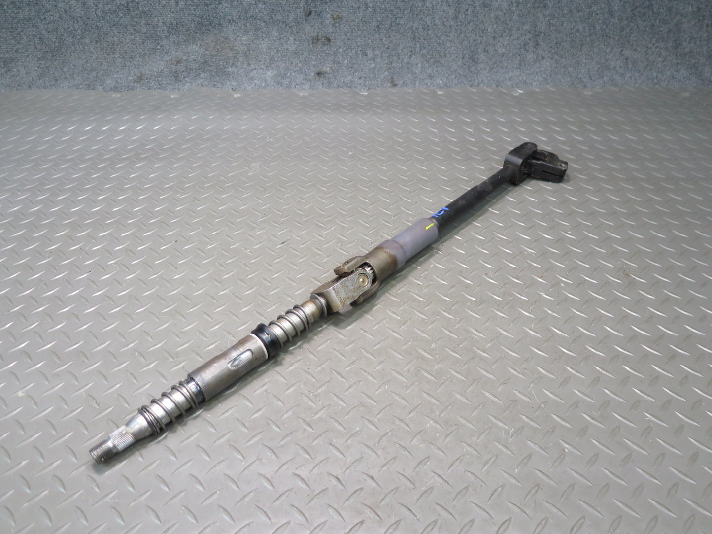 99-03 VW Eurovan T4 Steering Column Upper & Lower Linkage U Joint Shaft OEM