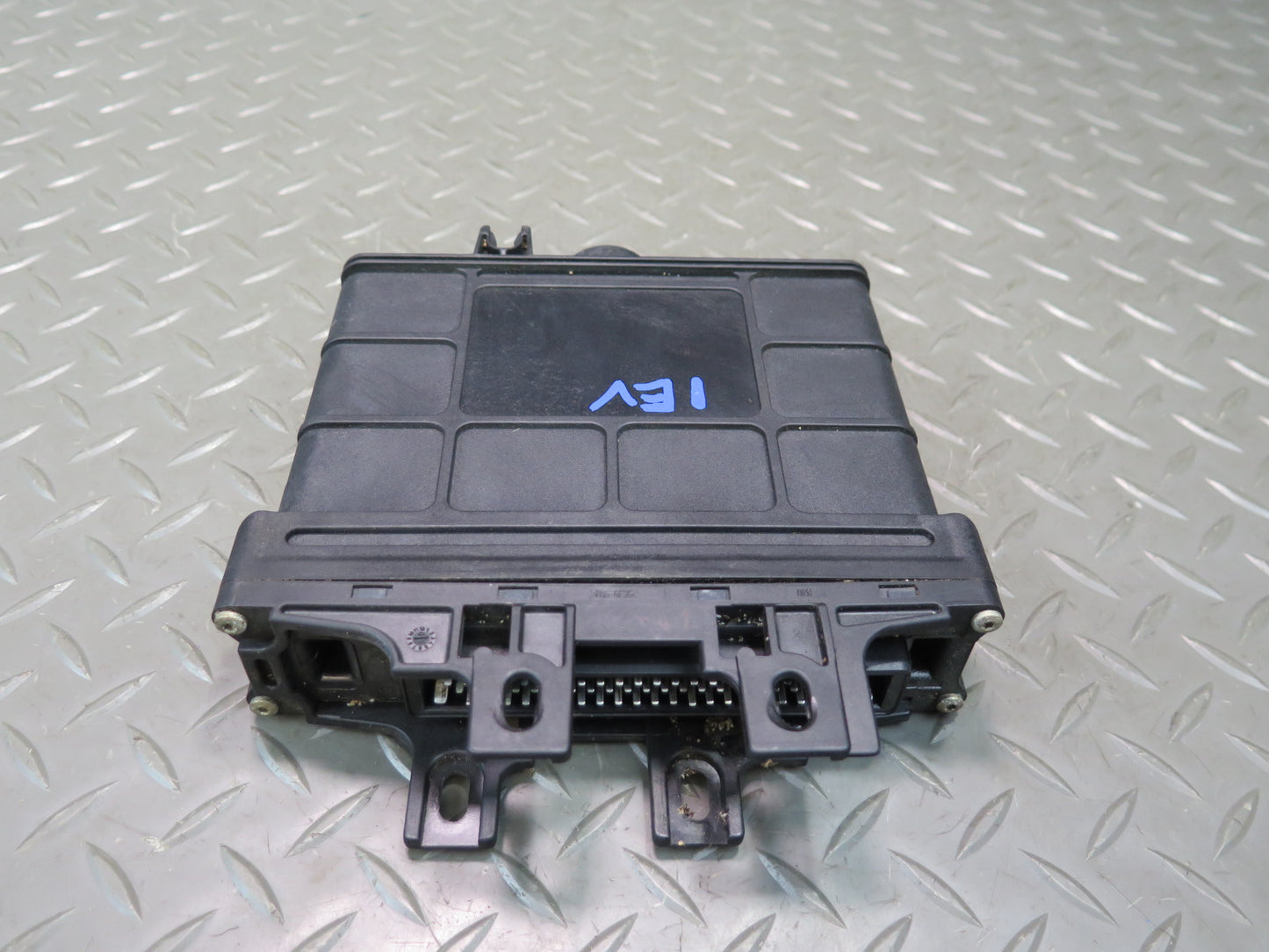 02-03 VW Eurovan T4 2.8L Automatic Transmission Control Module 01P927733CG OEM