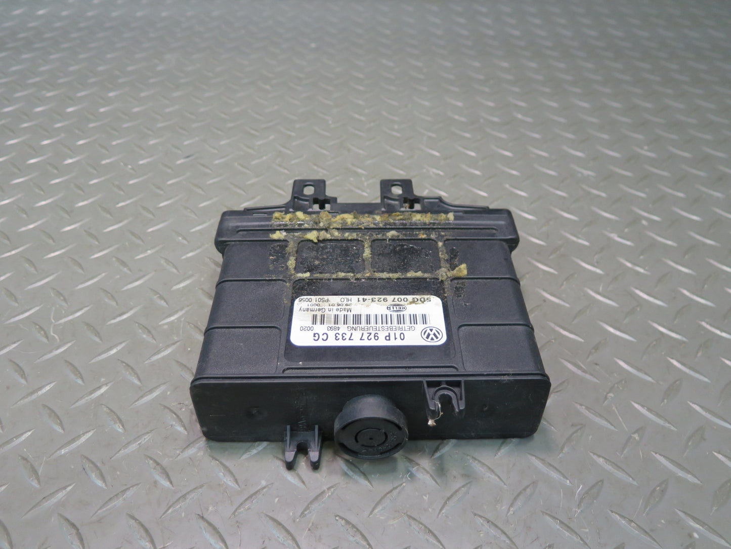 02-03 VW Eurovan T4 2.8L Automatic Transmission Control Module 01P927733CG OEM