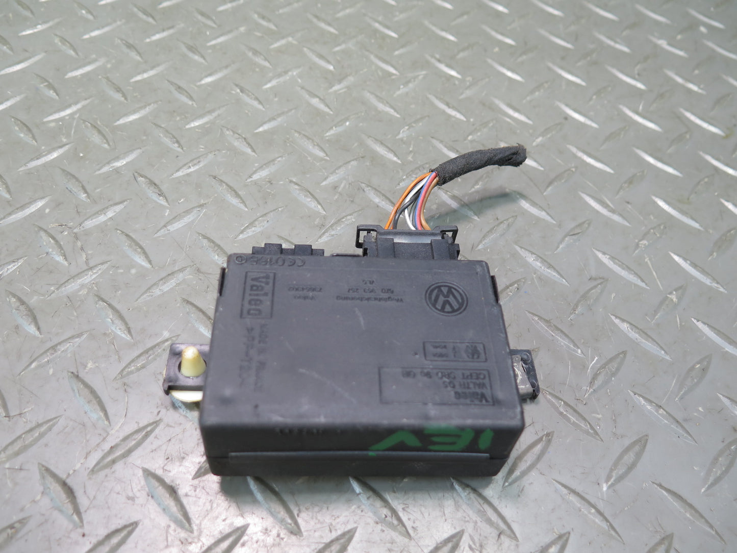 99-03 VW Eurovan T4 Immobilizer Control Module 6X0853257 OEM