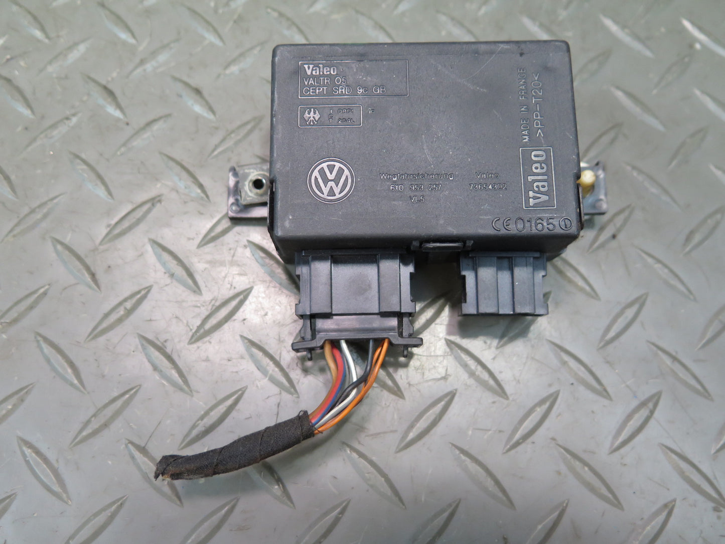 99-03 VW Eurovan T4 Immobilizer Control Module 6X0853257 OEM