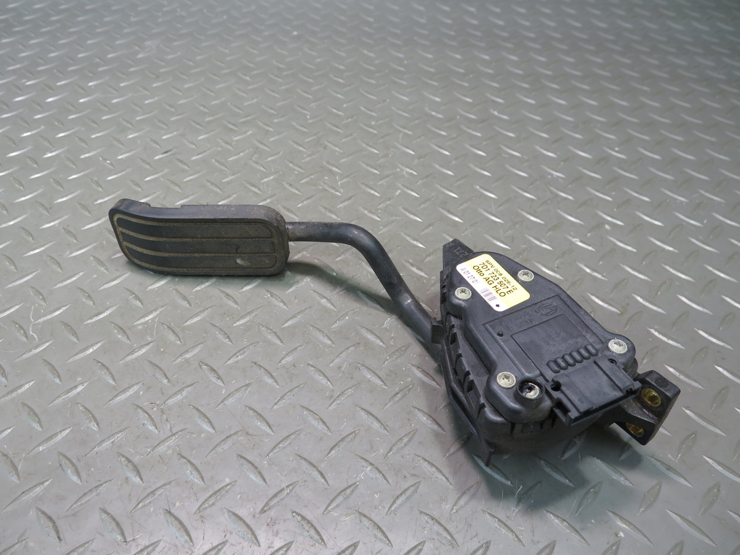 01-03 VW Eurovan T4 Gas Acceleration Throttle Pedal 7D1723507E OEM