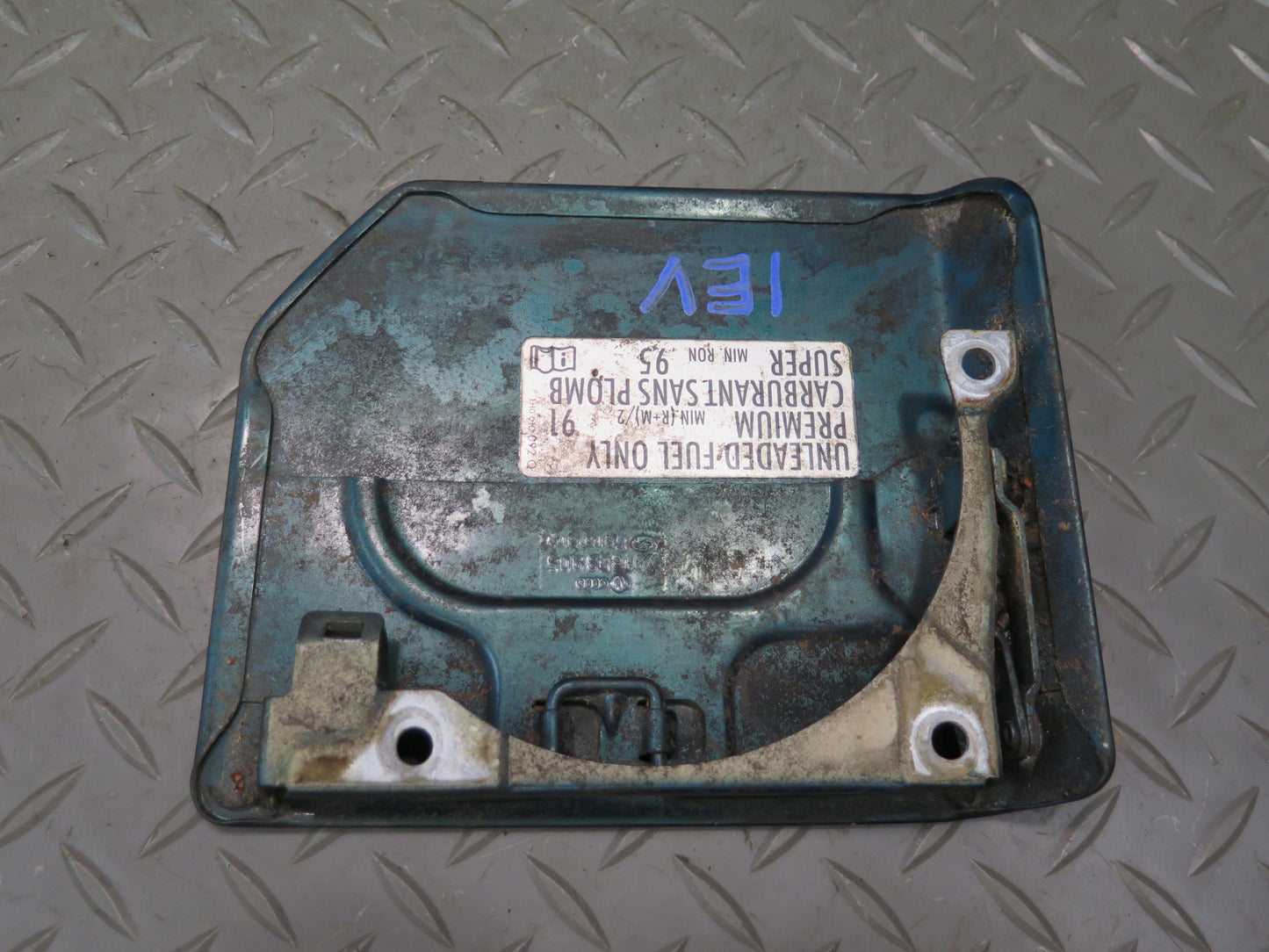 97-03 VW Eurovan T4 Fuel Tank Filler Door Lid Cover Dragon Green OEM