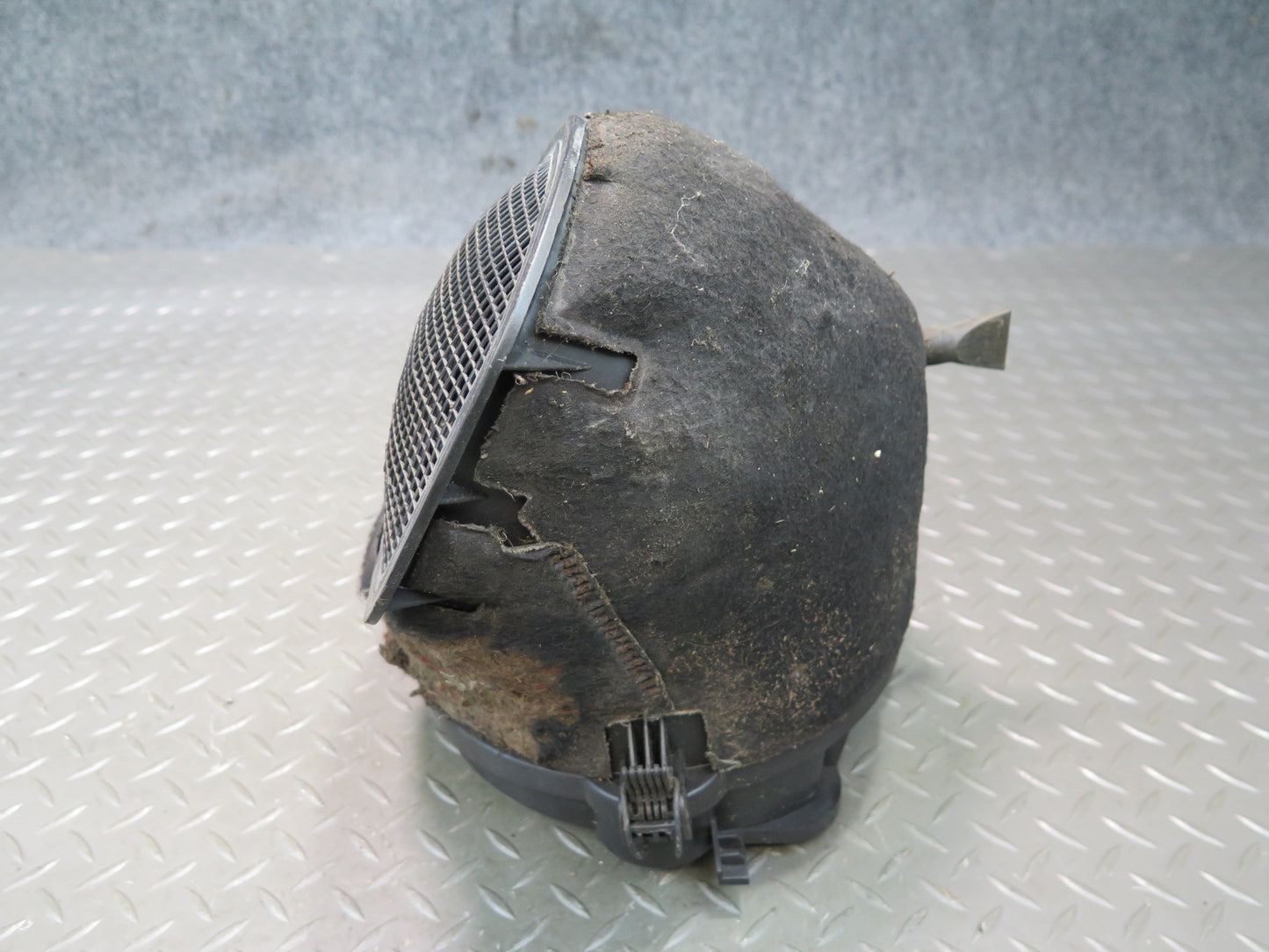 99-03 VW Eurovan T4 Cabin Air Filter Box Plate Housing 701819077B OEM