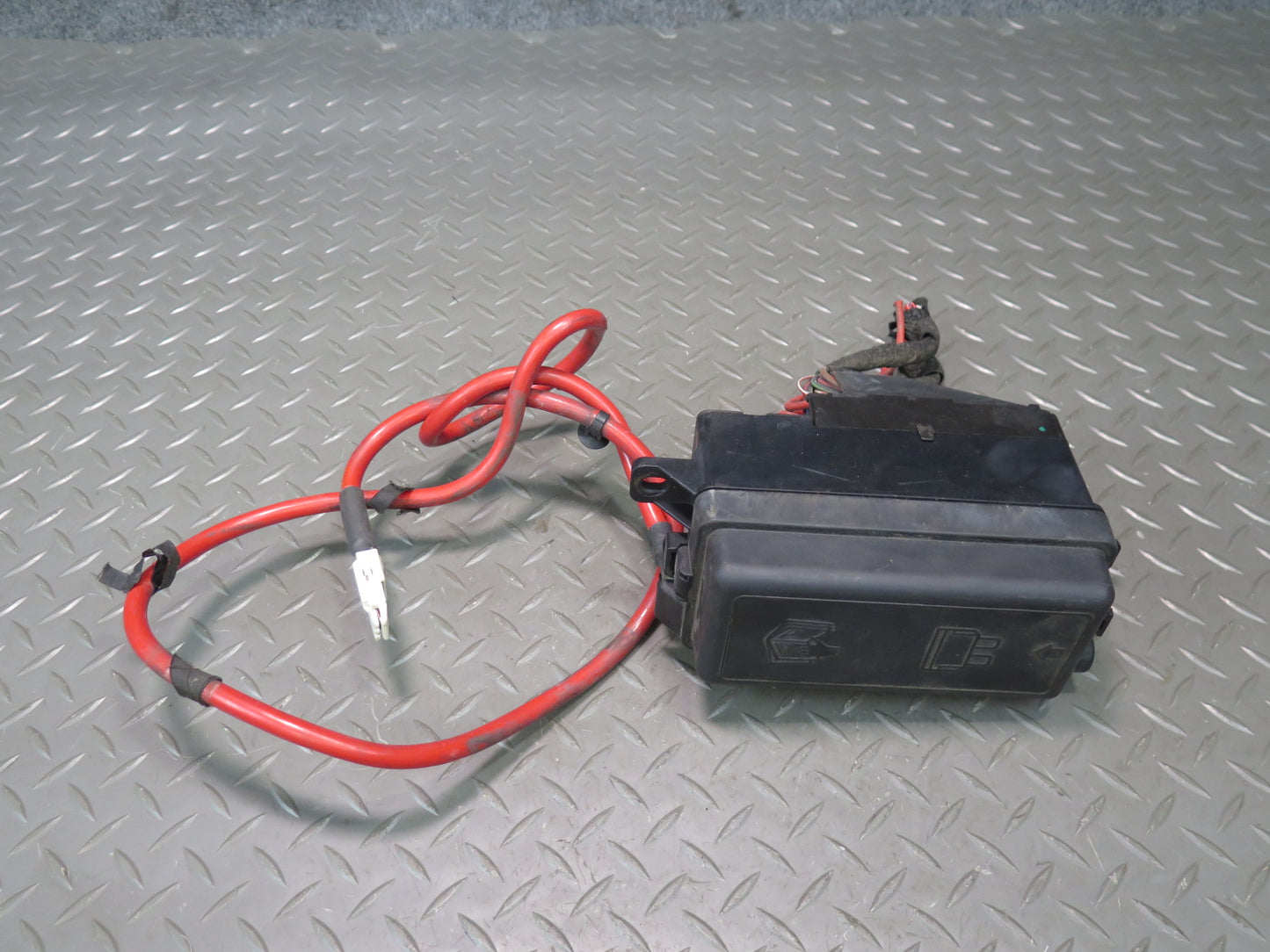 12-15 Mini Cooper R55 R56 R57 R60 R61 Engine Fuse Relay Box Module 9240943 OEM