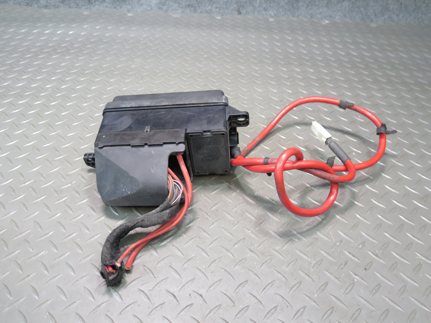 12-15 Mini Cooper R55 R56 R57 R60 R61 Engine Fuse Relay Box Module 9240943 OEM