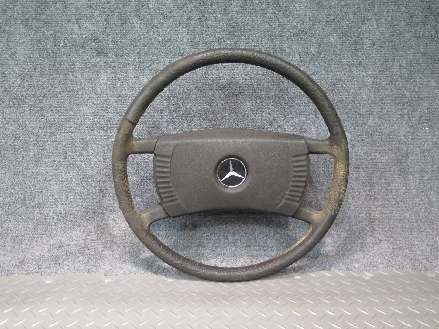 75-76 Mercedes W115 300SD Steering w Horn Pad Cover OEM