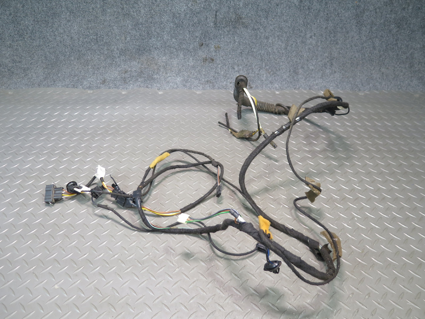 01-03 VW Eurovan T4 2.8L Rear Heated Screen Tailgate Wire Wiring Harness OEM