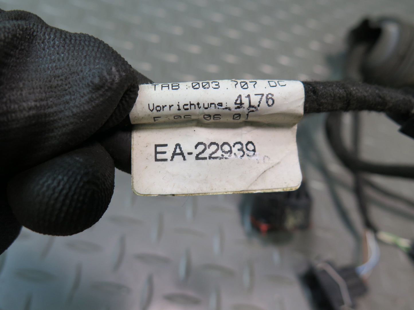 01-03 VW Eurovan T4 Front Left Door Wire Wiring Harness 7D0971120EN OEM