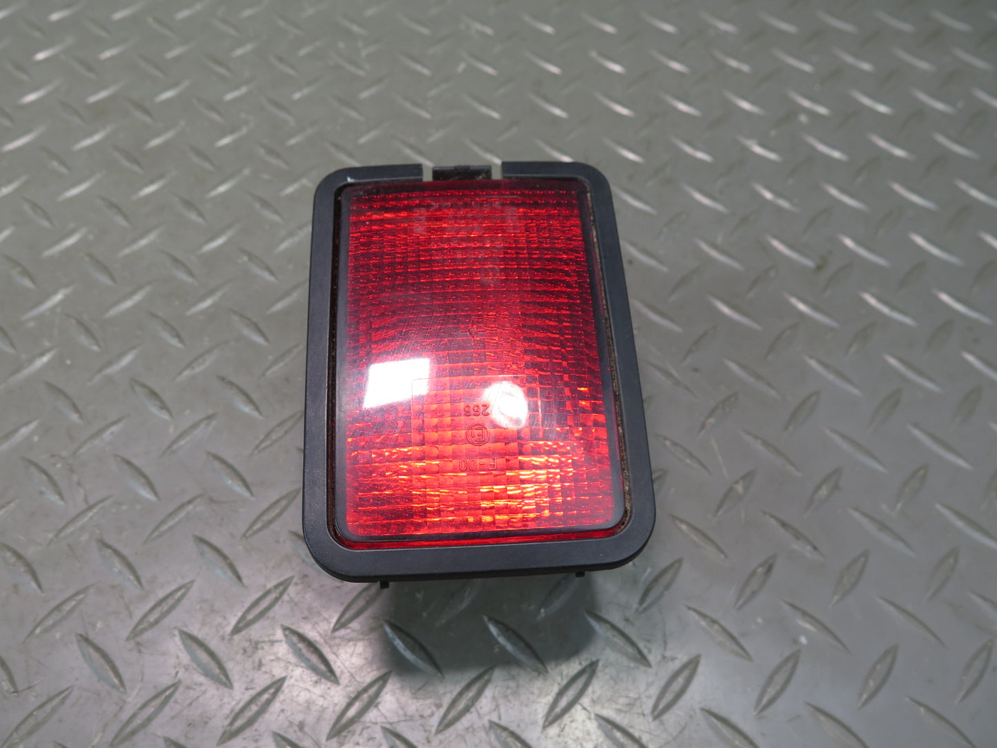 99-03 VW Eurovan T4 Set of 2 Rear Bumper Left & Right Light Reflector OEM