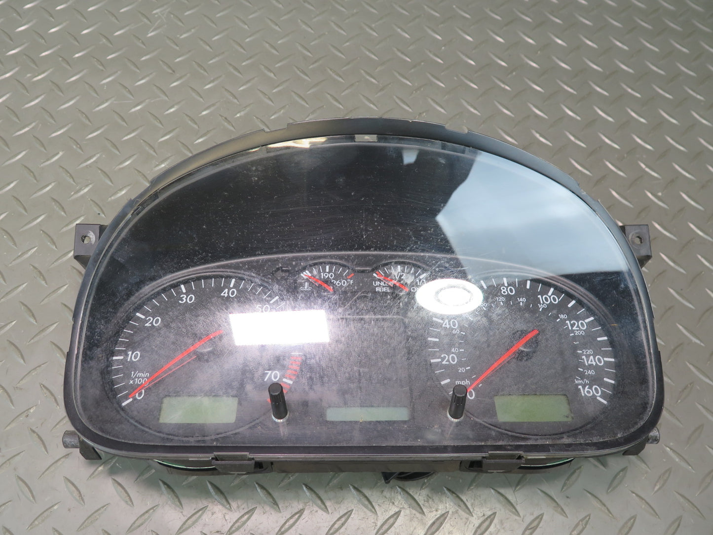 01-03 VW Eurovan T4 Instrument Cluster Gauge Speedometer 7D0920902T OEM