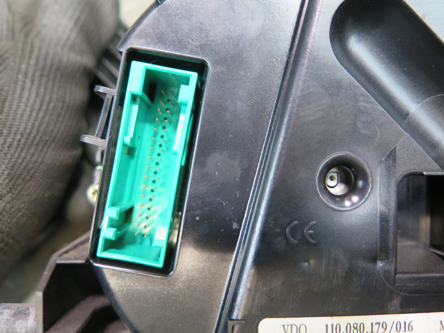 01-03 VW Eurovan T4 Instrument Cluster Gauge Speedometer 7D0920902T OEM