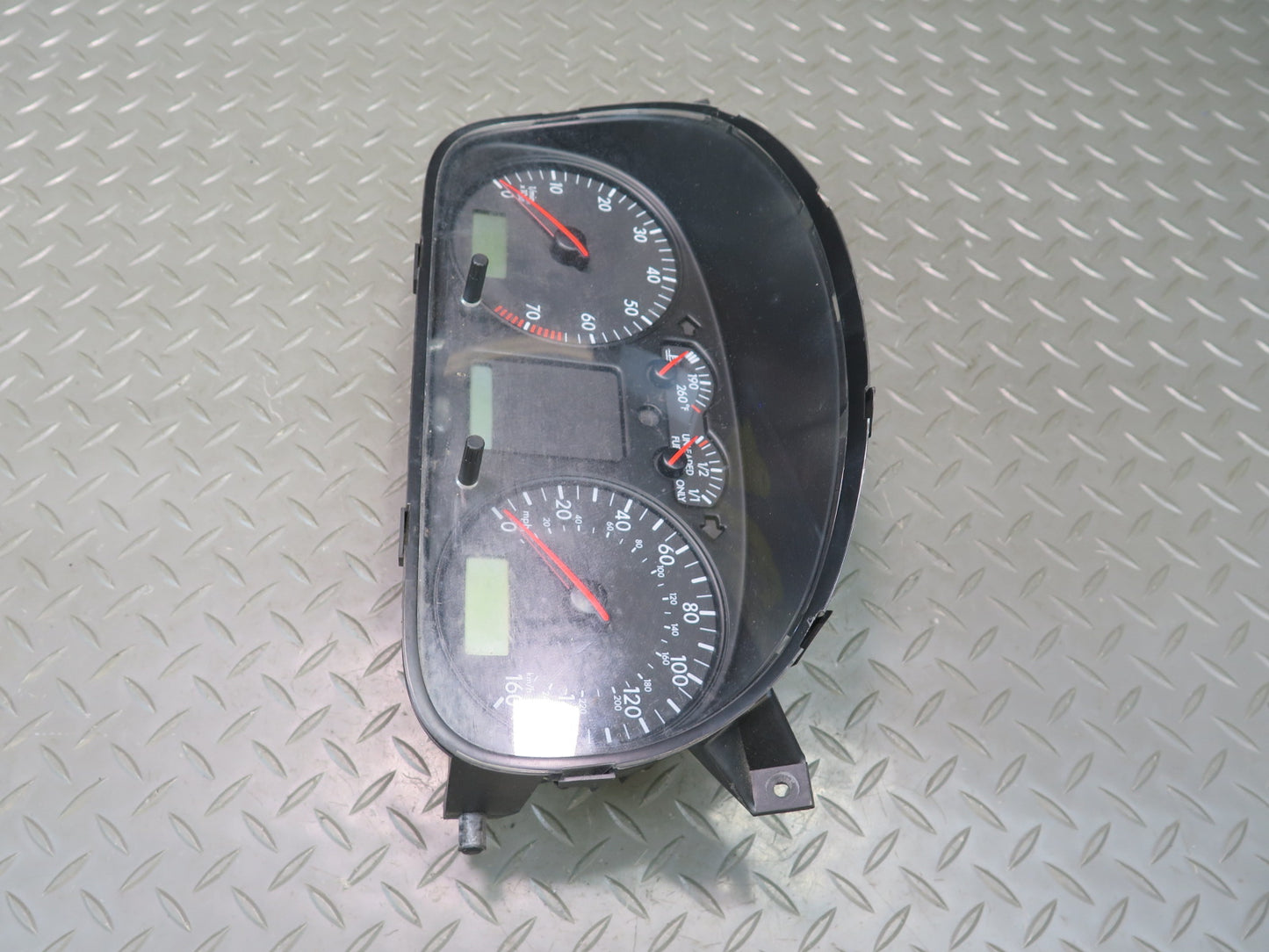 01-03 VW Eurovan T4 Instrument Cluster Gauge Speedometer 7D0920902T OEM