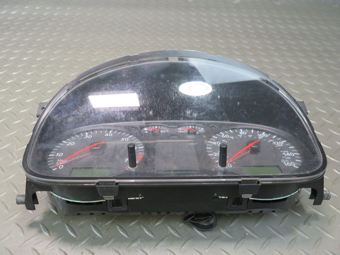 01-03 VW Eurovan T4 Instrument Cluster Gauge Speedometer 7D0920902T OEM