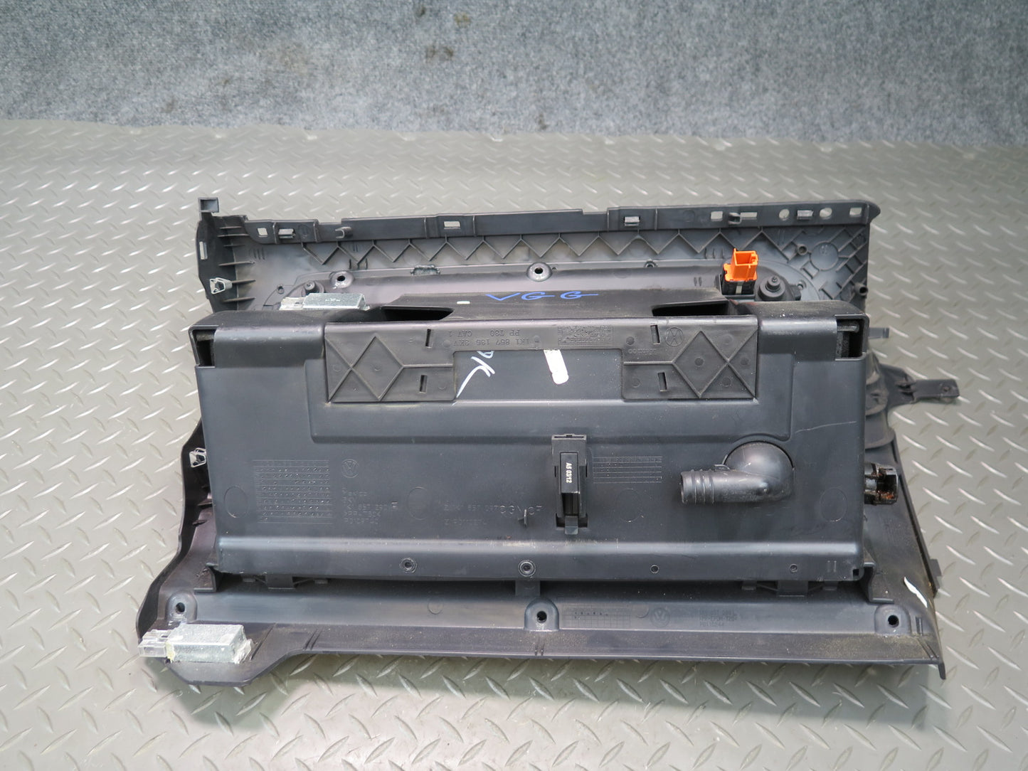 12-13 Volkswagen Golf R MK6 Front Right Glove Box Compartment Storage Black OEM