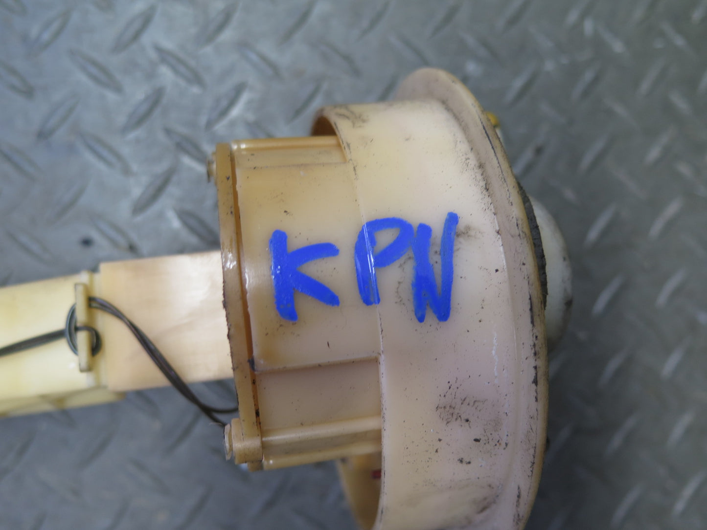 1999 Porsche 911 996 3.4L M96.01 Fuel Pump Level Sensor Sending Unit Set