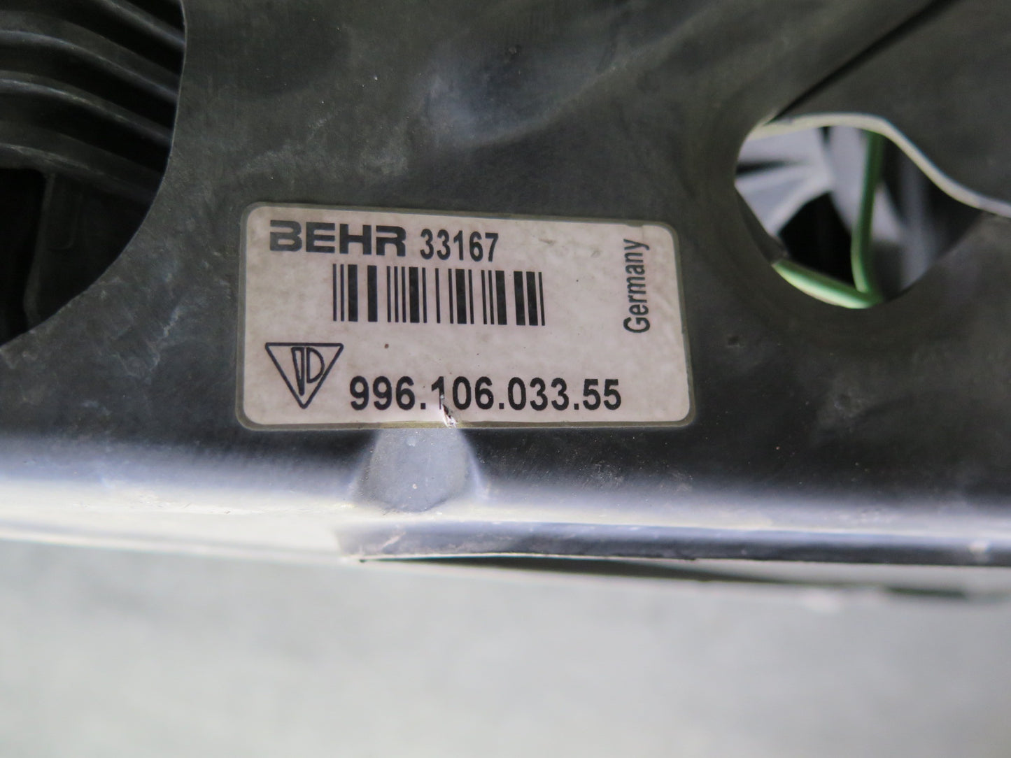 1999-2000 Porsche 911 996 Engine Left Cooling Radiator & A/C Condenser w Shroud