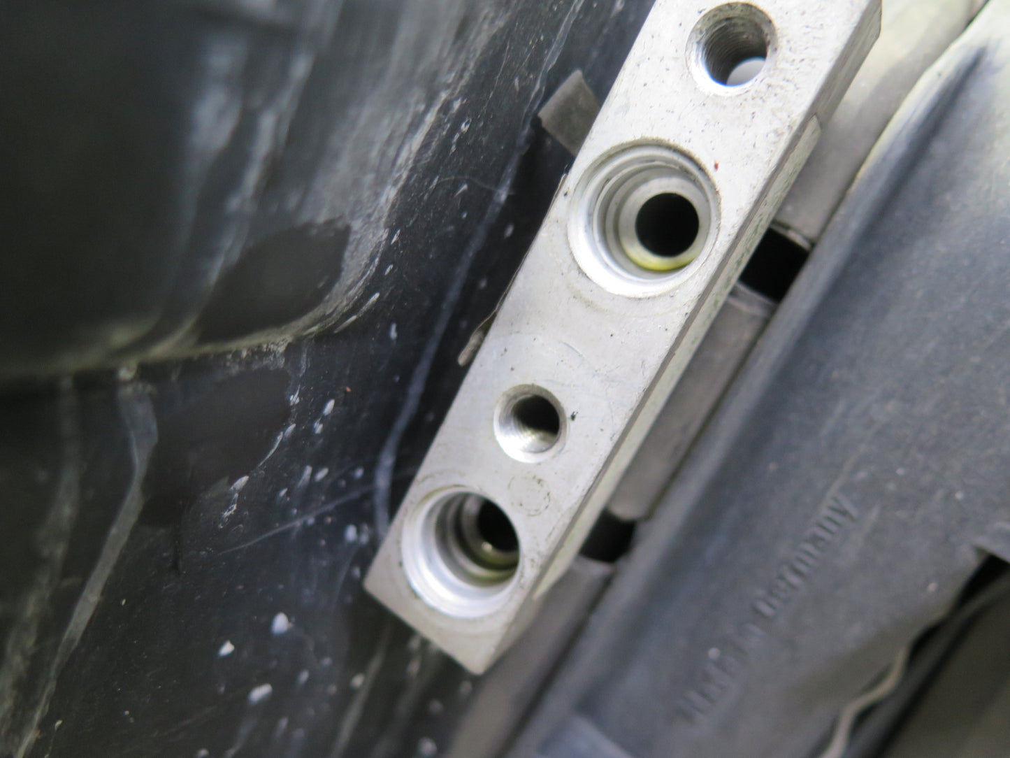 1999-2000 Porsche 911 996 Engine Left Cooling Radiator & A/C Condenser w Shroud